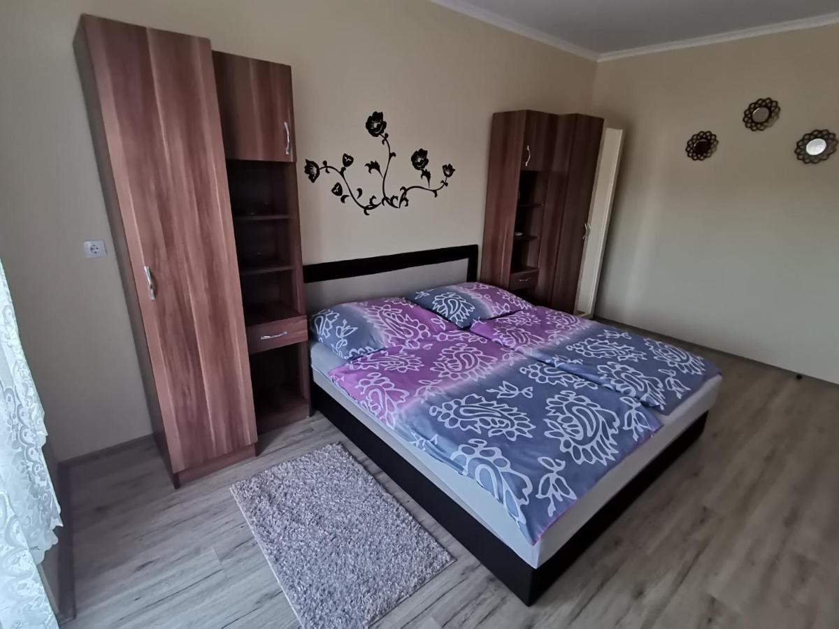 Lea apartman Harkány Exterior foto